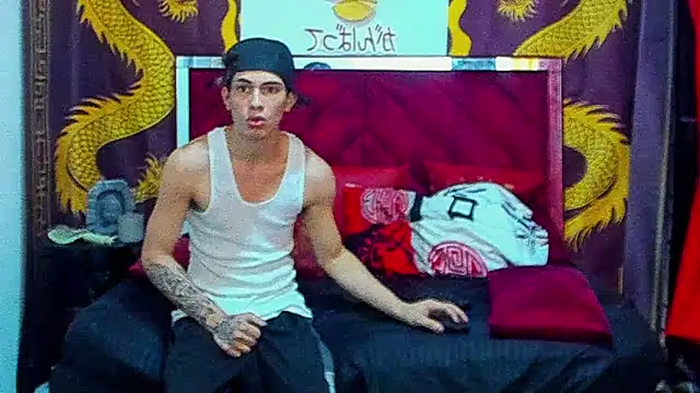 Pride_couple's cam snapshot