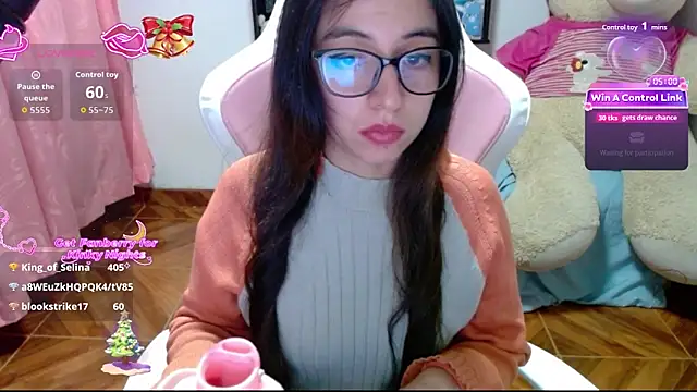 Maggie_Fox3's cam snapshot