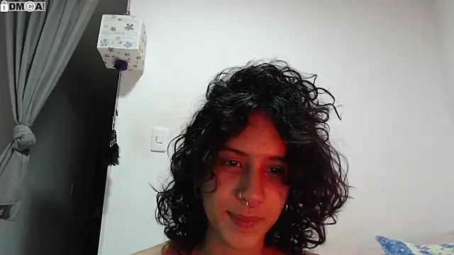 AlinaWoolf_ live sex cam