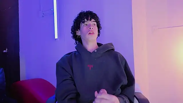 nova_salvatore's cam snapshot