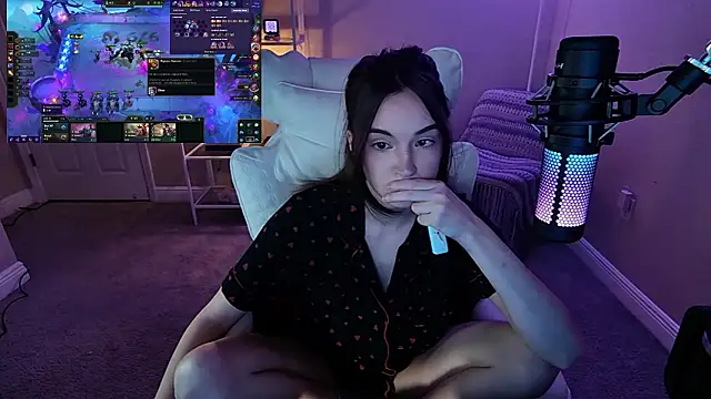 skimpysushi's cam snapshot