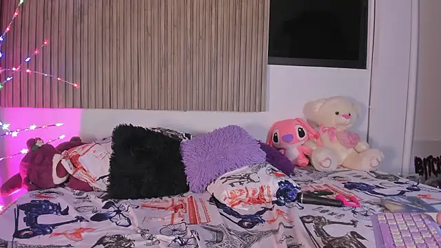 Hayley-Fox's cam snapshot