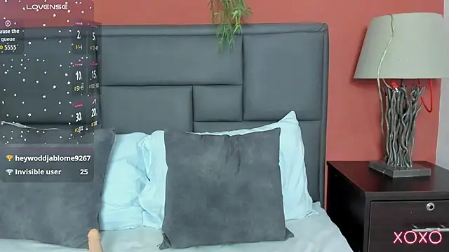 linda_rios_'s cam snapshot