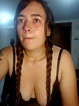 miss_berlyn's cam snapshot