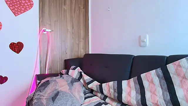 mady_gh's cam snapshot