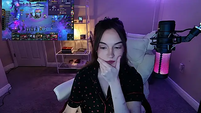 skimpysushi's cam snapshot