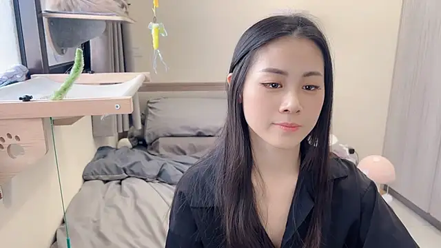 BabyOneDaily's cam snapshot