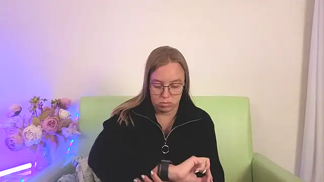 Sofia_Bushe's cam snapshot