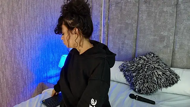 KatherineGomez live sex cam