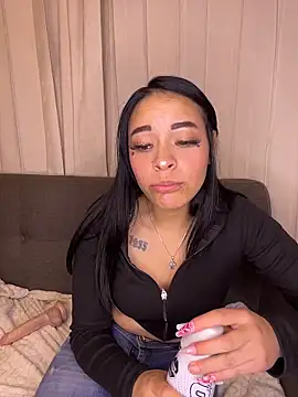 cristal__violetaa's cam snapshot