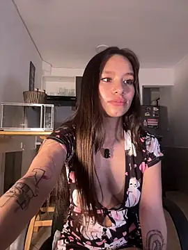 Alisha_Olsen_'s cam snapshot