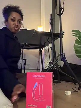 Your_Paris's cam snapshot