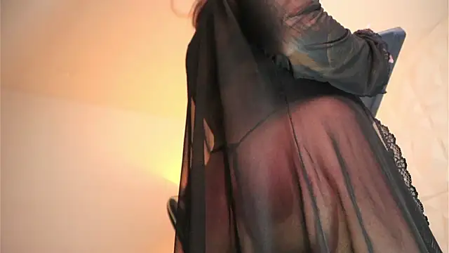 ashleyvalirya's cam snapshot