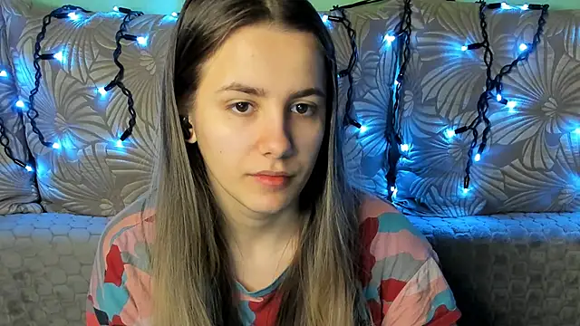 MaggieCake's cam snapshot