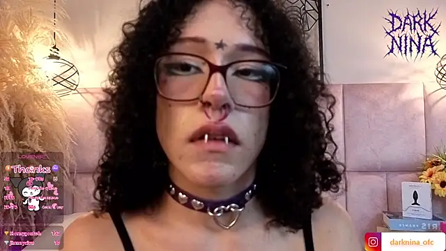 Dark_nina_'s cam snapshot