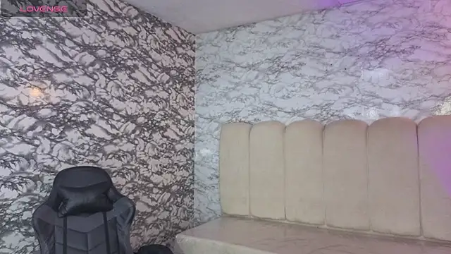 Evy_Luxx_v's cam snapshot