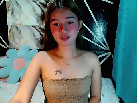 urgirl_mikah's cam snapshot