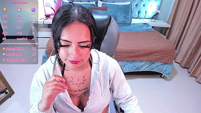 Chloe_Foxx__'s cam snapshot