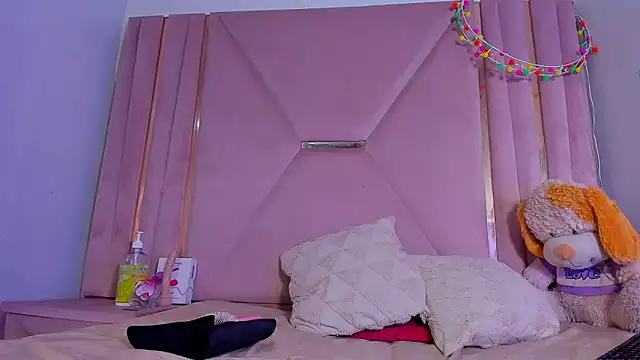 jazmin_waked's cam snapshot