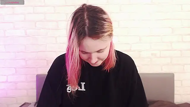 Ericha_Stone's cam snapshot