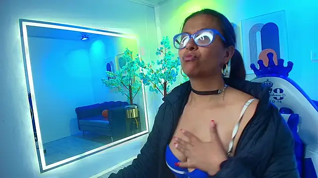 Amber__rouge's cam snapshot