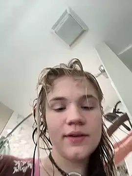 Cutiepiespanks's cam snapshot