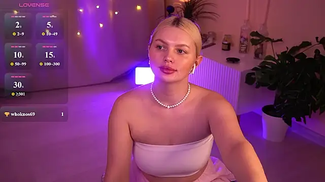 AmeliaWeells's cam snapshot