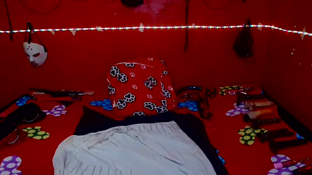 MATURE_Randy's cam snapshot