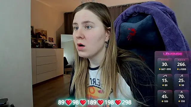 Olivia_Munk's cam snapshot