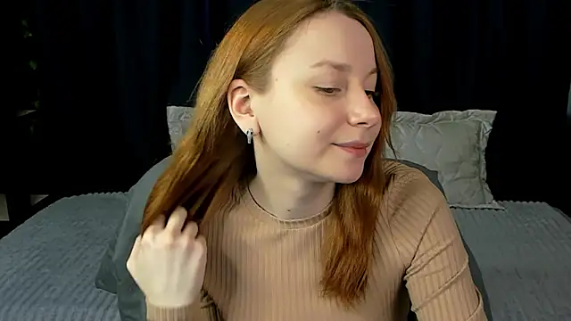 Lola_Raivis_'s cam snapshot