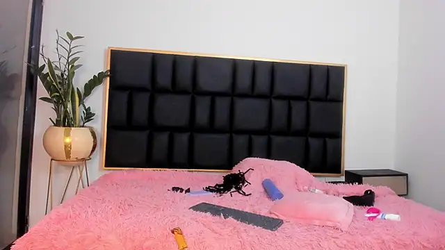 Emma_collins01's cam snapshot