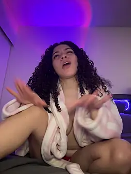 ladylavish's cam snapshot