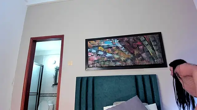 LaraGoldd live sex cam