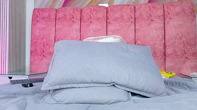 emmacurvy's cam snapshot