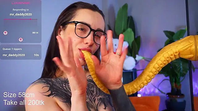 EvaCanton's cam snapshot