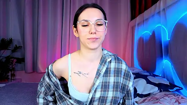 -CindyLou's cam snapshot