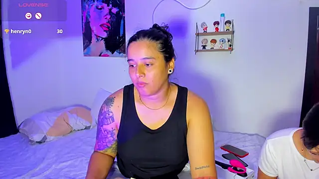 Dilan_and_Mia live sex cam