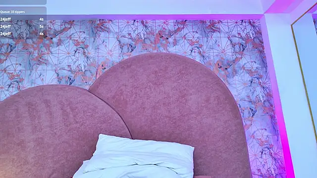 Brenda-Queen's cam snapshot