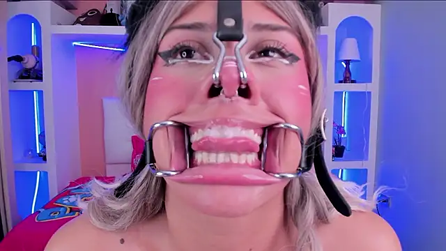 miss___megan's cam snapshot