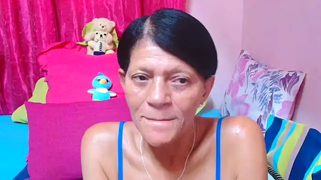 SLUTTYROXY's cam snapshot