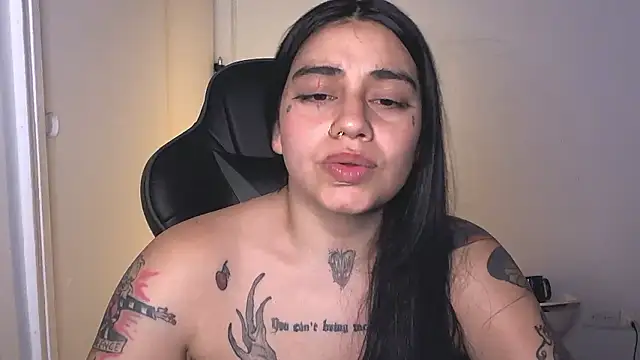 val_bardot's cam snapshot