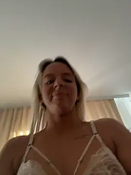 LikaCat's cam snapshot