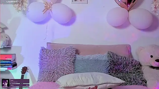 julieta_cooper20's cam snapshot