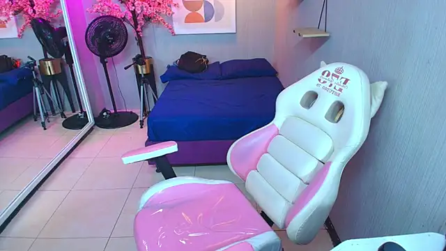 Maggy_t18's cam snapshot