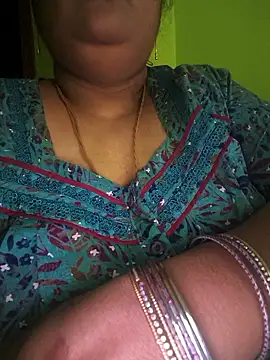 Villageanuty's cam snapshot