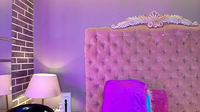 AdelaineBest's cam snapshot