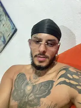 liyamjunior's cam snapshot