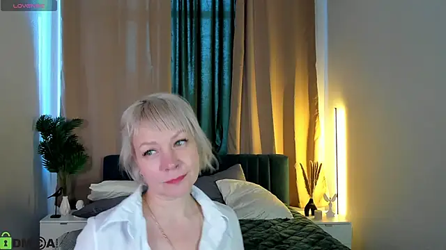 Ann_Annise's cam snapshot