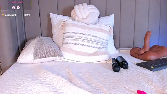 Elise_Diamond's cam snapshot