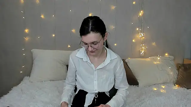 ThoraMarola's cam snapshot